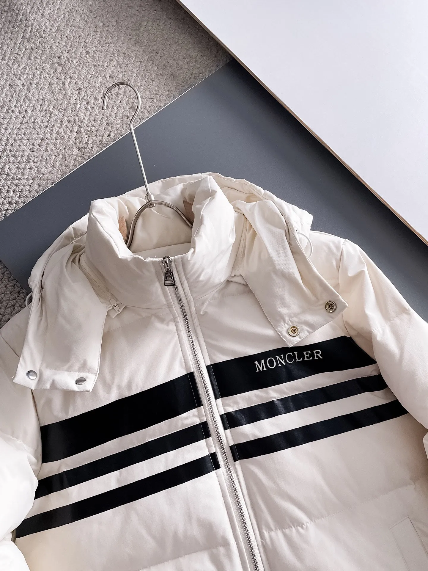 2026 New Arrival 。 Premium ， 90 Classic Logo ， ， ，Lightweight ， ， ！ ， ！ ， ， ， 。 ， ， ， ， ， 。 ！ Same Style Series！Sizes：M-3XL